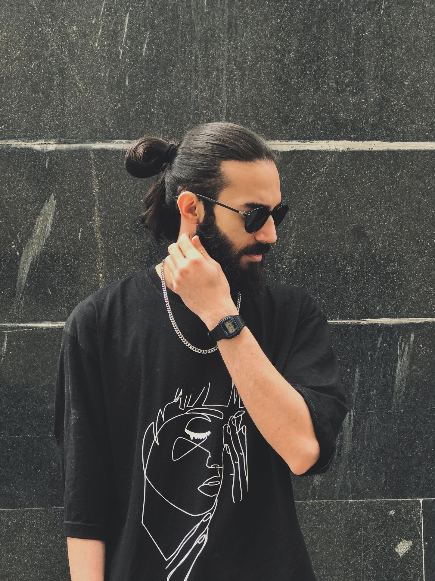 Desi Aura Lafaal Arabic Graphic Tee